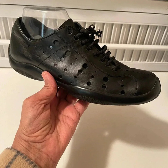 Authentic Prada leather shoes in great condition - Picture 3 of 13